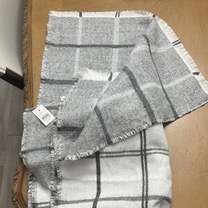 LOFT Gray Plaid Scarf
